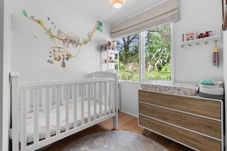 Photo of property in 2/14 Glenbush Place, Birkenhead, Auckland, 0626