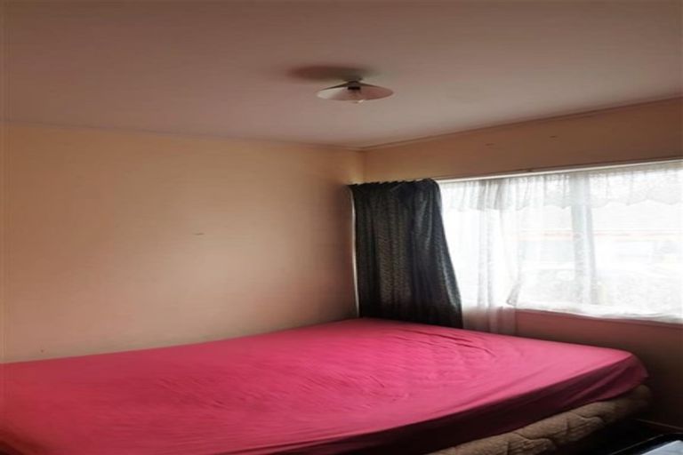 Photo of property in 16 Limond Street, Randwick Park, Auckland, 2105