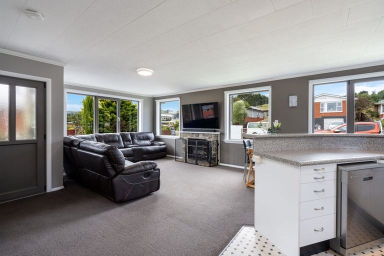 Photo of property in 50 Elwyn Crescent, Green Island, Dunedin, 9018