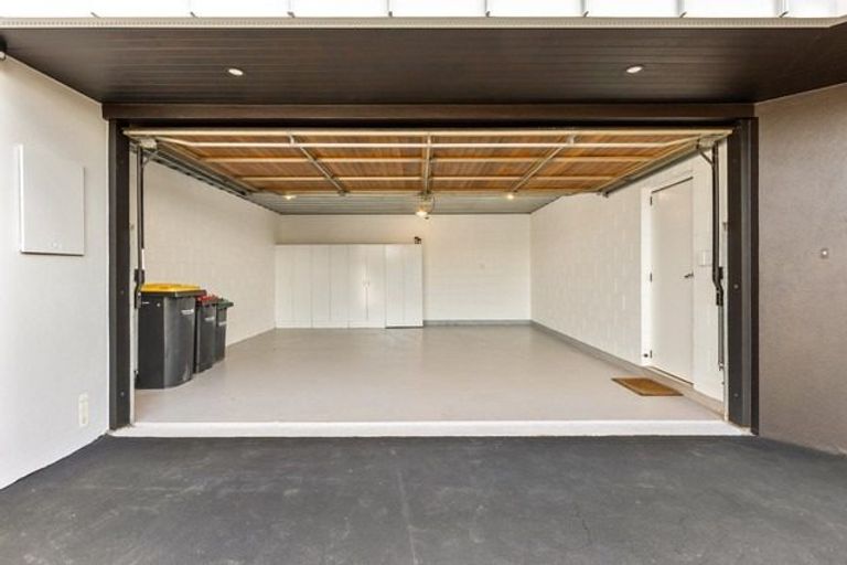 Photo of property in 1 Overdale Drive, Cashmere, Christchurch, 8022