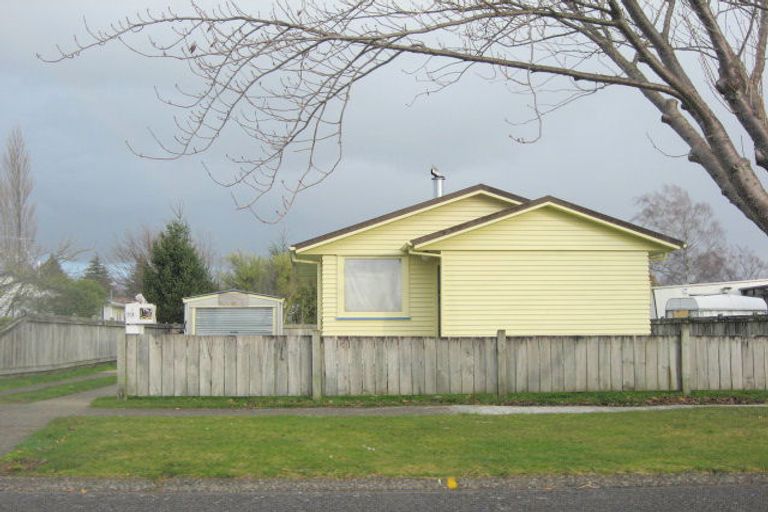 Photo of property in 130 Te Rangitautahanga Road, Turangi, 3334