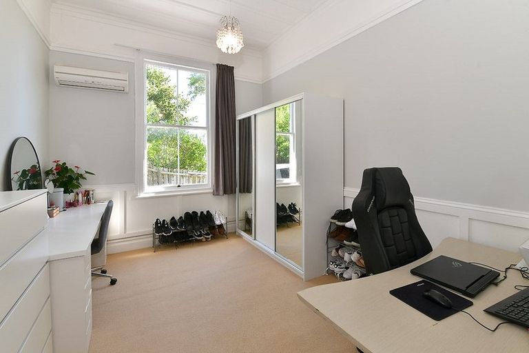 Photo of property in 1 Garfield Road, Helensville, 0800