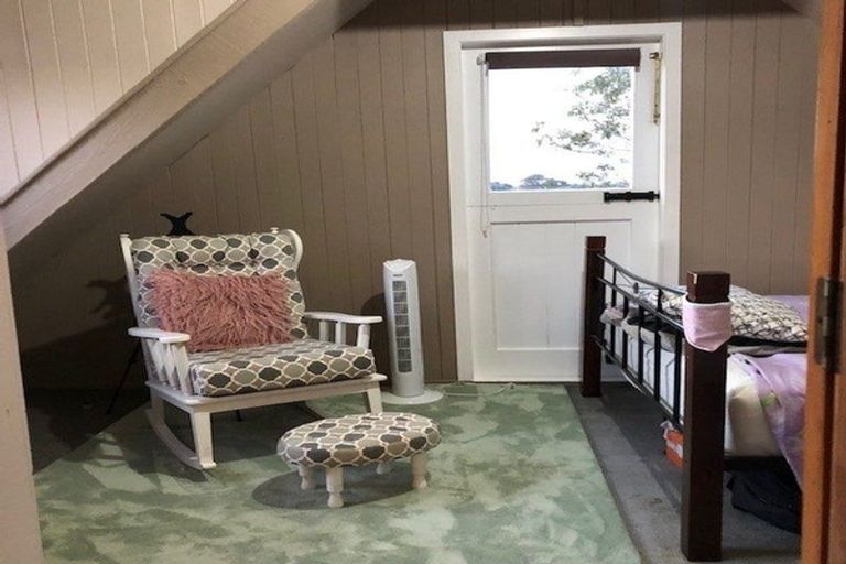 Photo of property in 1/17 Weldene Avenue, Glenfield, Auckland, 0629