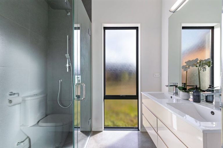 Photo of property in 4 Aberdare Court, Jacks Point, Queenstown, 9371