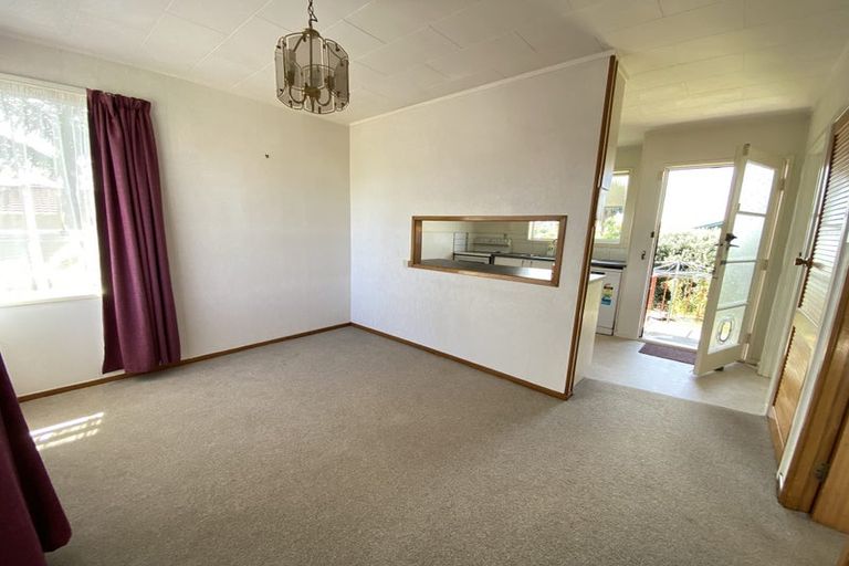 Photo of property in 60 Casuarina Road, Half Moon Bay, Auckland, 2012