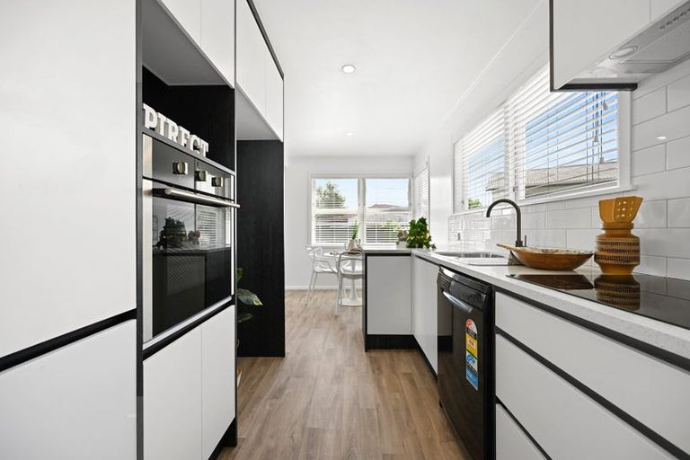 Photo of property in 18 Northolt Road, Fairview Downs, Hamilton, 3214