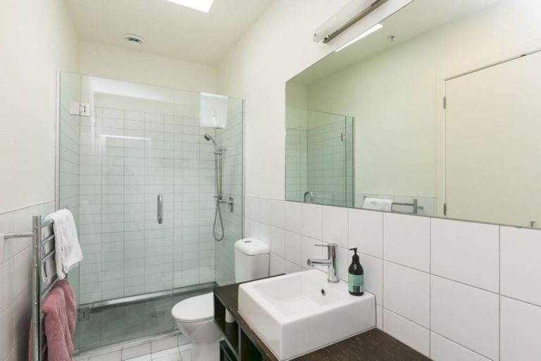 Photo of property in Sol Apartments, 27/37 Jessie Street, Te Aro, Wellington, 6011