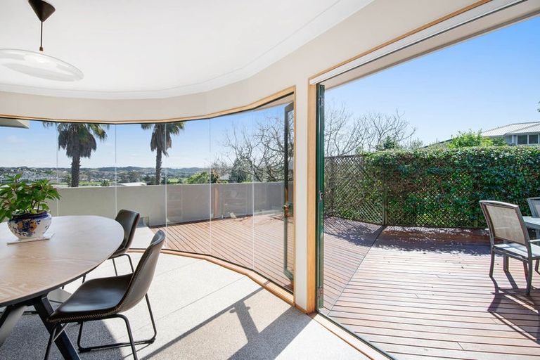 Photo of property in 13 Jelas Road, Red Beach, 0932