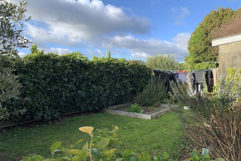 Photo of property in 13 Trevor Terrace, Newtown, Wellington, 6021