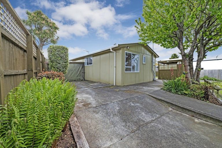 Photo of property in 29 Reserve Road, Waikuku Beach, 7473