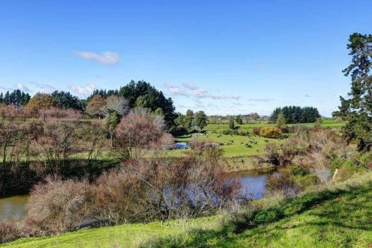 Photo of property in 166 Te Pahu Road, Te Pahu, Hamilton, 3285