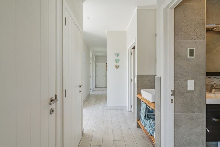 Photo of property in 14 School Road, Whitianga, 3510