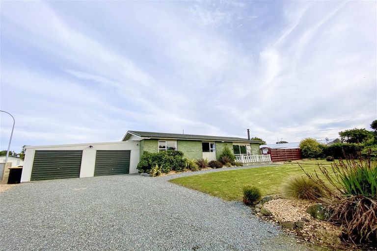 Photo of property in 84 Dunbeath Crescent, Kew, Invercargill, 9812