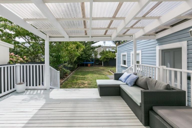 Photo of property in 137 Vigor Brown Street, Napier South, Napier, 4110