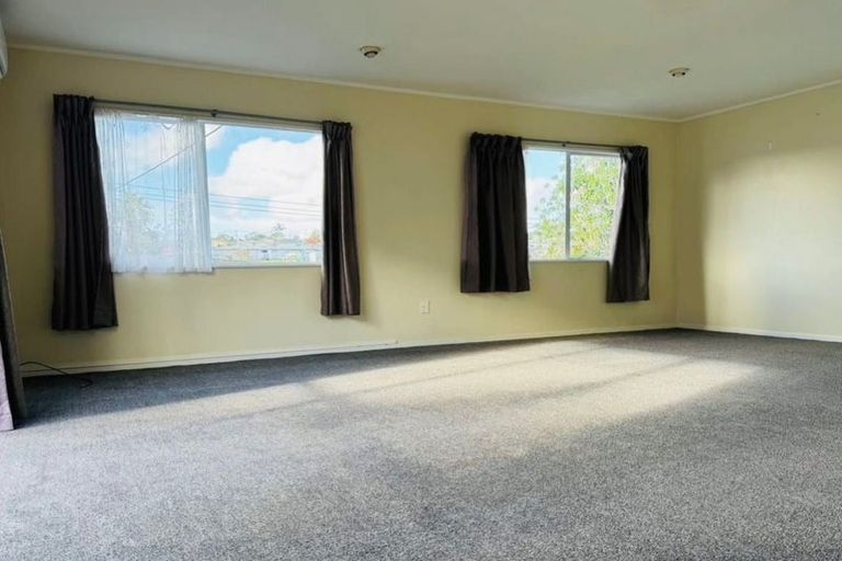 Photo of property in 1/22 Becroft Drive, Forrest Hill, Auckland, 0620