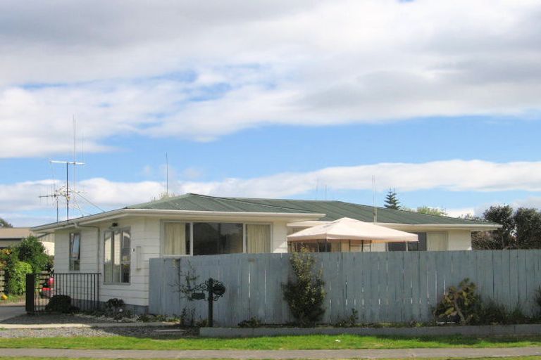 Photo of property in 48 Gloucester Road, Mount Maunganui, 3116