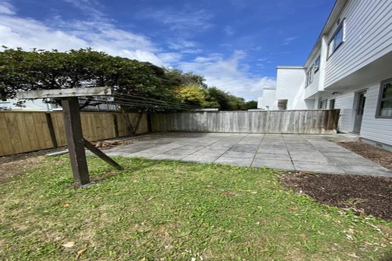 Photo of property in 9/21 Collins Avenue, Tawa, Wellington, 5028