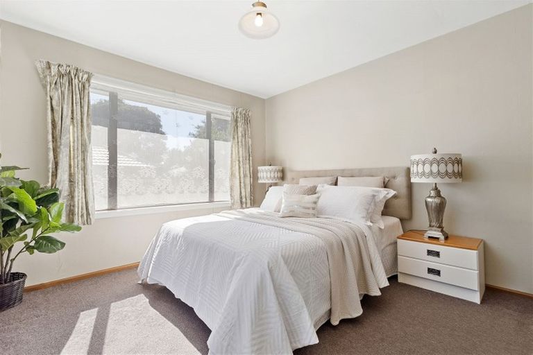 Photo of property in 290 Yaldhurst Road, Avonhead, Christchurch, 8042