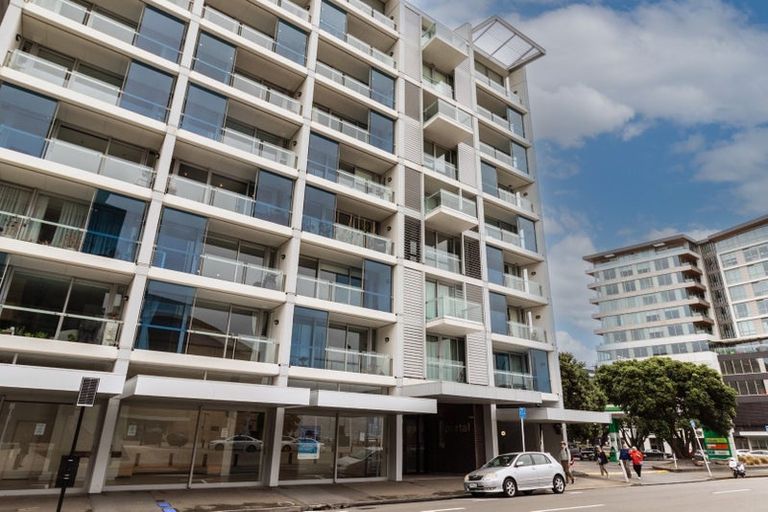 Photo of property in Portal Apartments, 5d/42 Cable Street, Te Aro, Wellington, 6011