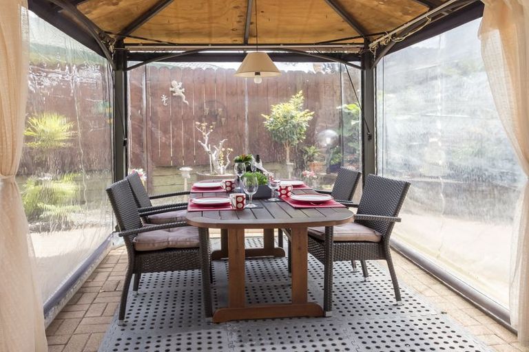 Photo of property in 30 Limerick Place, Dannemora, Auckland, 2016