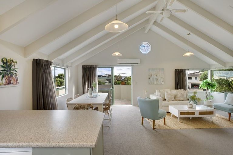 Photo of property in 83 The Esplanade, Raumati South, Paraparaumu, 5032