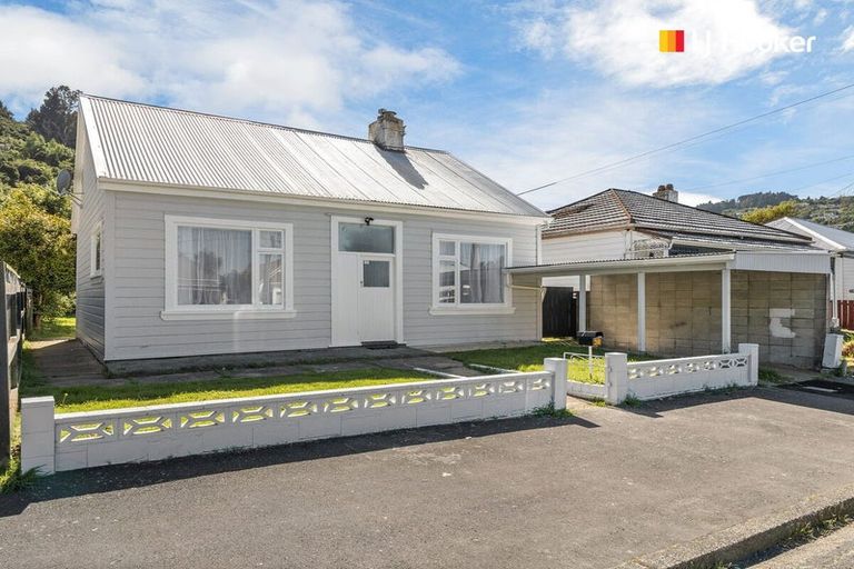 Photo of property in 38 Carr Street, North East Valley, Dunedin, 9010