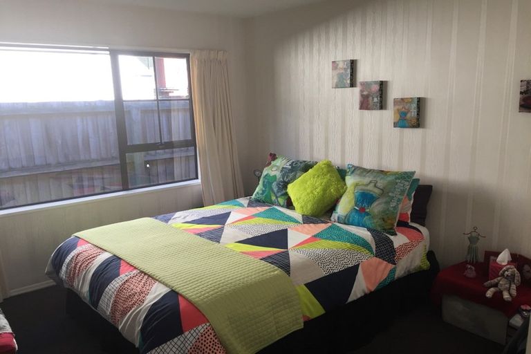 Photo of property in 4 Ladbrokes Place, Fendalton, Christchurch, 8052