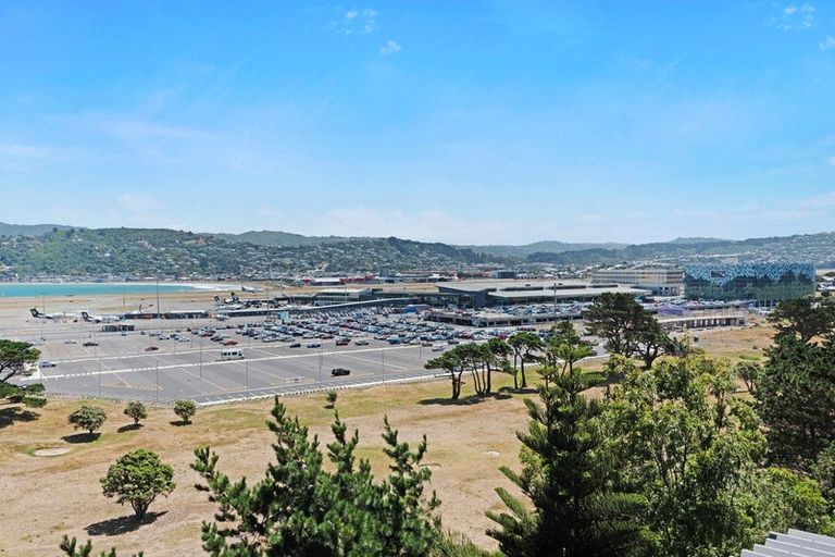 Photo of property in 50c Raukawa Street, Strathmore Park, Wellington, 6022