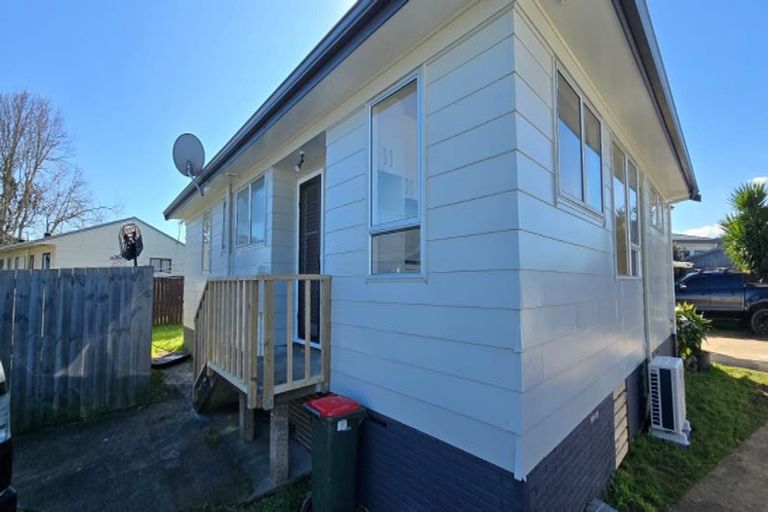 Photo of property in 21 Benton Place, Manurewa, Auckland, 2102