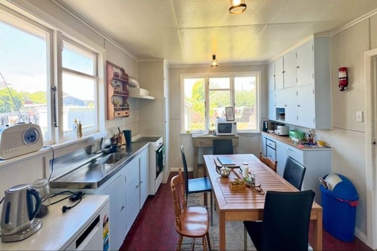 Photo of property in 116 Limbrick Street, Terrace End, Palmerston North, 4410