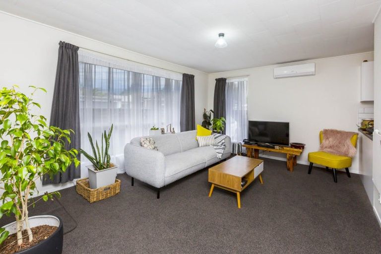 Photo of property in 3/12 Wilford Street, Wallaceville, Upper Hutt, 5018