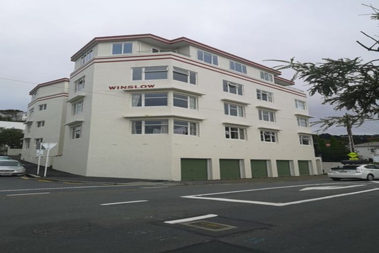 Photo of property in Winslow Apartments, 12/2 Ohiro Road, Aro Valley, Wellington, 6021