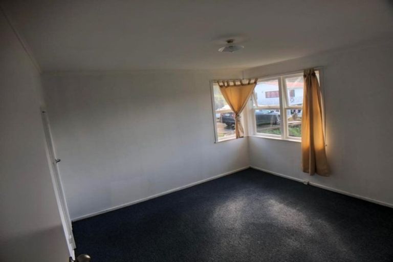 Photo of property in 15 Bannister Place, New Windsor, Auckland, 0600