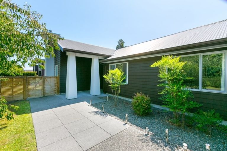 Photo of property in 58c Gilbert Street, New Plymouth, 4310