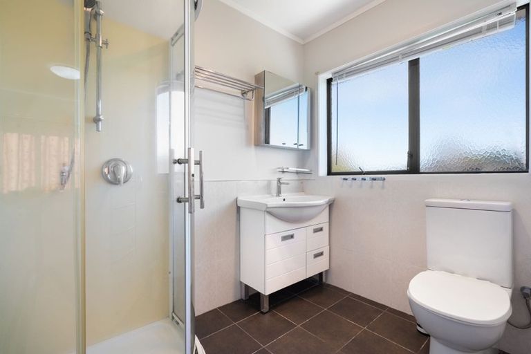 Photo of property in 65 Kurnell Drive, Botany Downs, Auckland, 2010