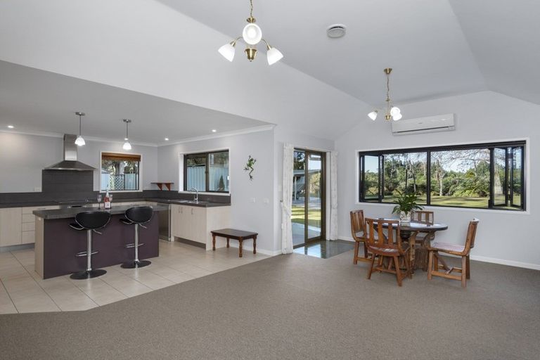 Photo of property in 10 Bransley Grove, Katikati, 3129
