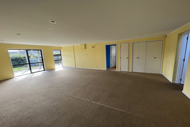 Photo of property in 10 Markham Place, Bucklands Beach, Auckland, 2012