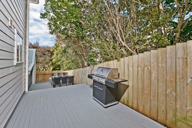 Photo of property in 1/62 Centorian Drive, Windsor Park, Auckland, 0632