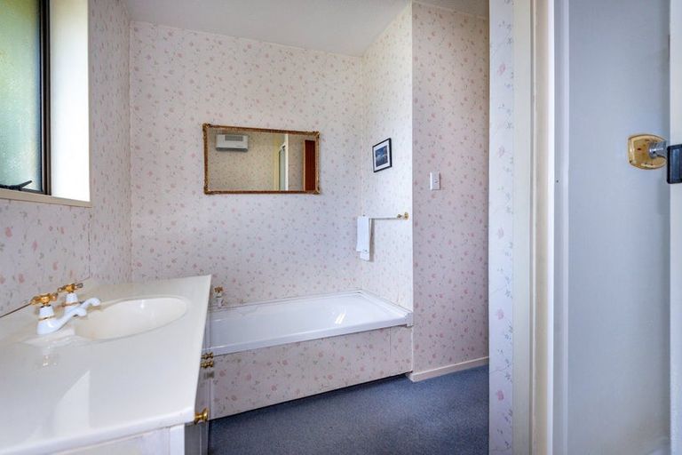 Photo of property in 11 Elvira Court, Bishopdale, Christchurch, 8053