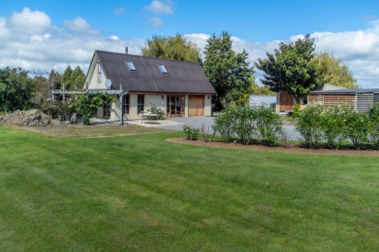 Photo of property in 82 Moiki Road, Martinborough, Greytown, 5794