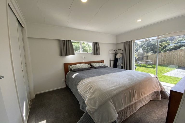Photo of property in 3d Peckham Grove, Tawa, Wellington, 5028