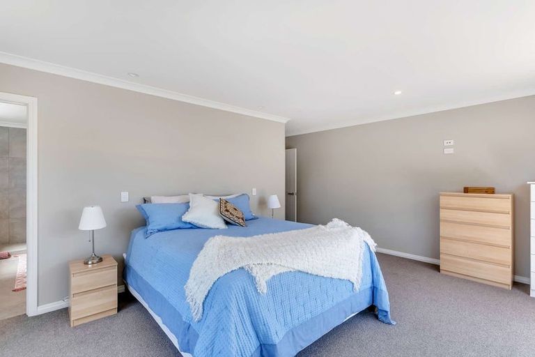 Photo of property in 17 Ballinger Place, Kaiapoi, 7630