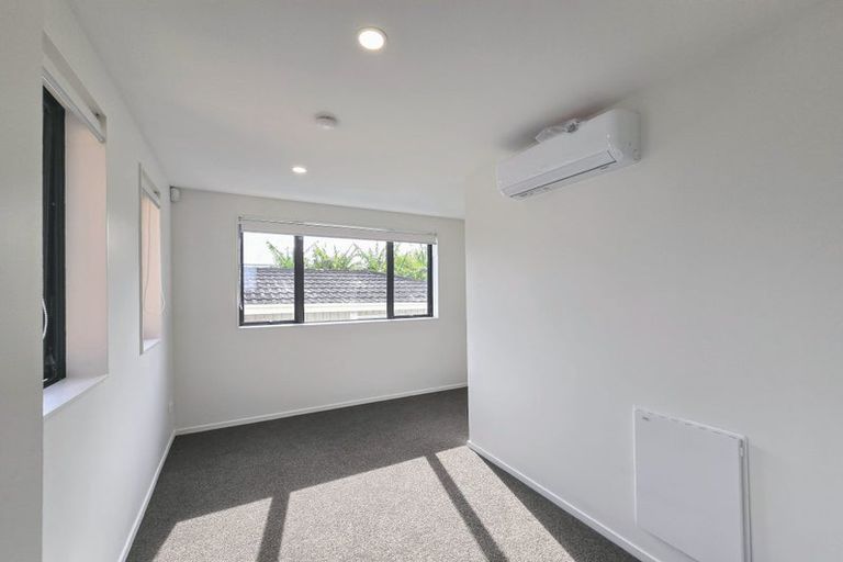 Photo of property in 7c Gulf Crest, Bucklands Beach, Auckland, 2012