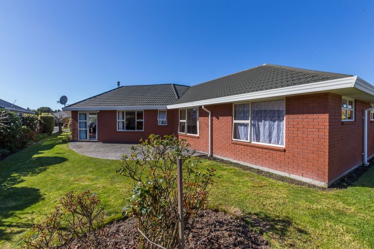 Photo of property in 57 Shenley Drive, Belfast, Christchurch, 8051