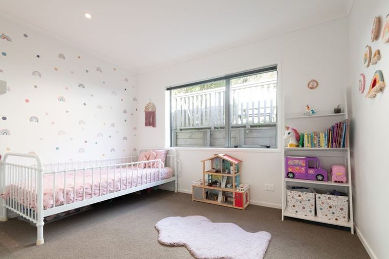 Photo of property in 21 Bickerton Rise, Churton Park, Wellington, 6037