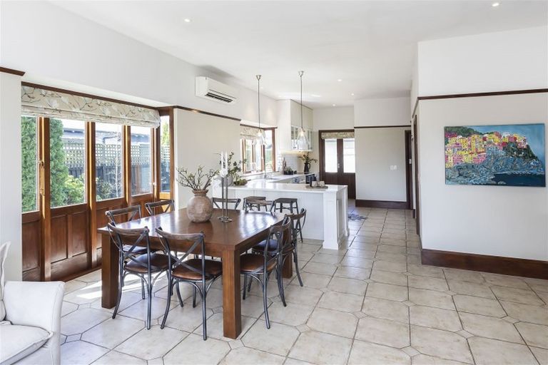 Photo of property in 121 Weston Road, St Albans, Christchurch, 8052