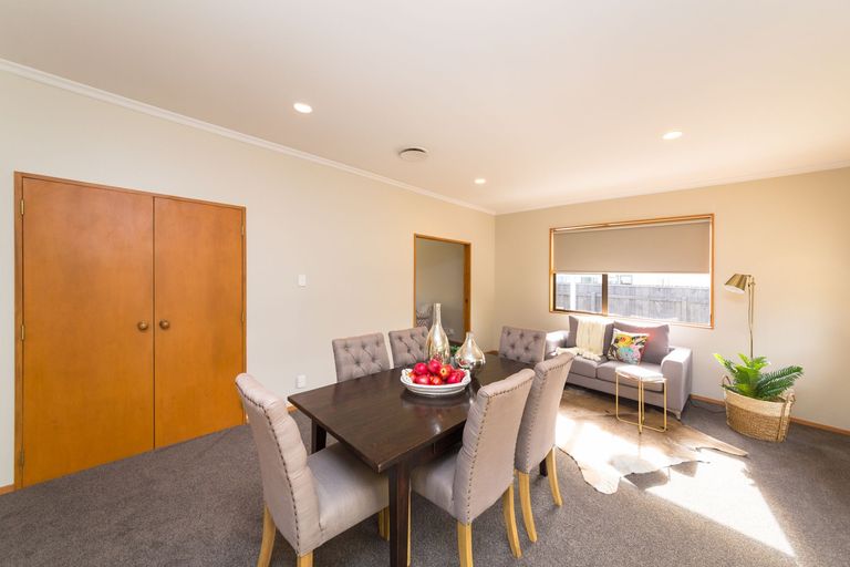 Photo of property in 40 Weston Avenue, Roslyn, Palmerston North, 4414