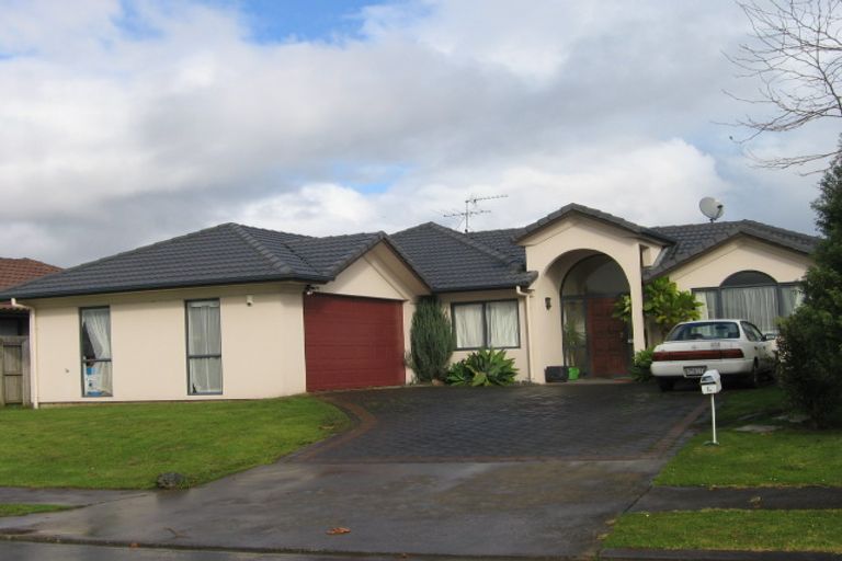 Photo of property in 4 Caltra Place, East Tamaki, Auckland, 2016