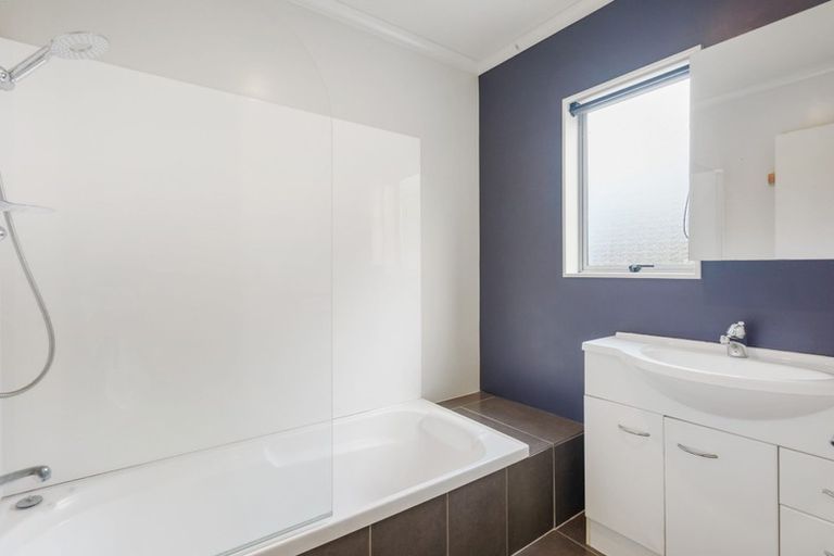 Photo of property in 17a Oakland Avenue, Papatoetoe, Auckland, 2025