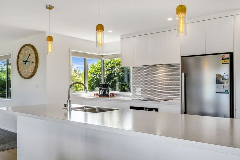 Photo of property in 17 Westwood Drive, Aokautere, Palmerston North, 4471